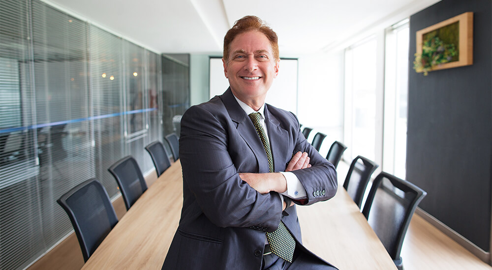 CEO’ların Tercihi: Gücü Yansıtan Takım Elbiseler